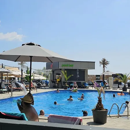 Pool & - Langa Plaja * Navodari