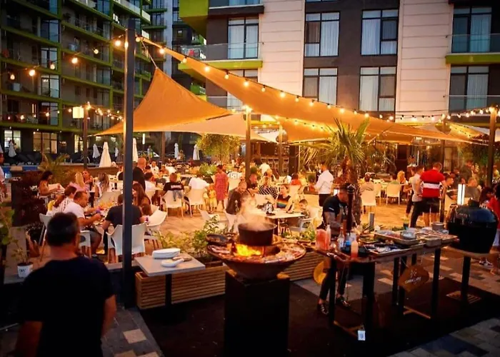 Pool & - Langa Plaja *