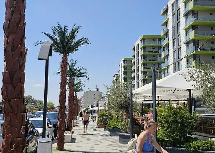 Pool & - Langa Plaja Năvodari