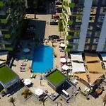 Apartment Pool & - Langa Plaja