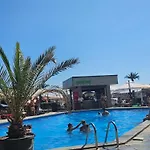 Pool & - Langa Plaja Apartment Navodari