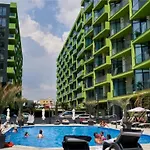 Pool & - Langa Plaja Navodari