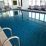 Pool & - Langa Plaja Apartment Navodari