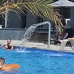 Apartment Pool & - Langa Plaja