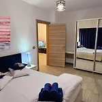 Apartment Pool & - Langa Plaja