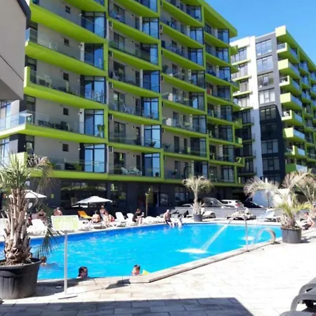 Pool & - Langa Plaja アパート