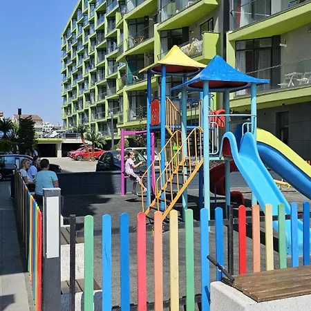 Pool & - Langa Plaja アパート